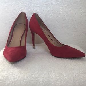 👠Tory Burch suede heels